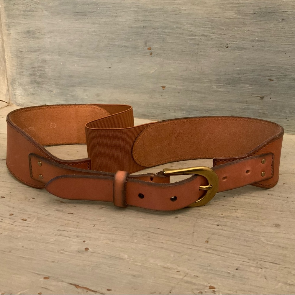 Fossil Wide Leather Stretch Belt in Tan with Gold Buckle